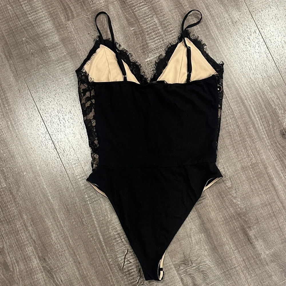 NWOT Forever 21 Black Lace Bodysuit - Picture 3 of 3